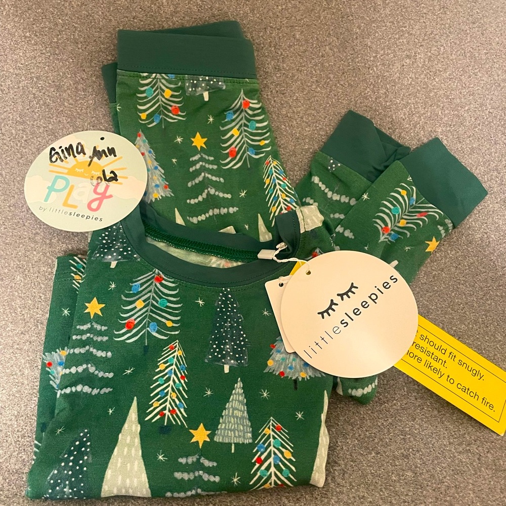 NWT Little sleepies ! 12-18 months